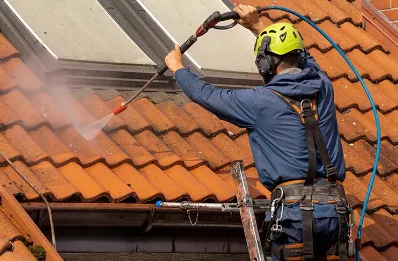 Démoussage et hydrofuge de toiture à l'Estréchure